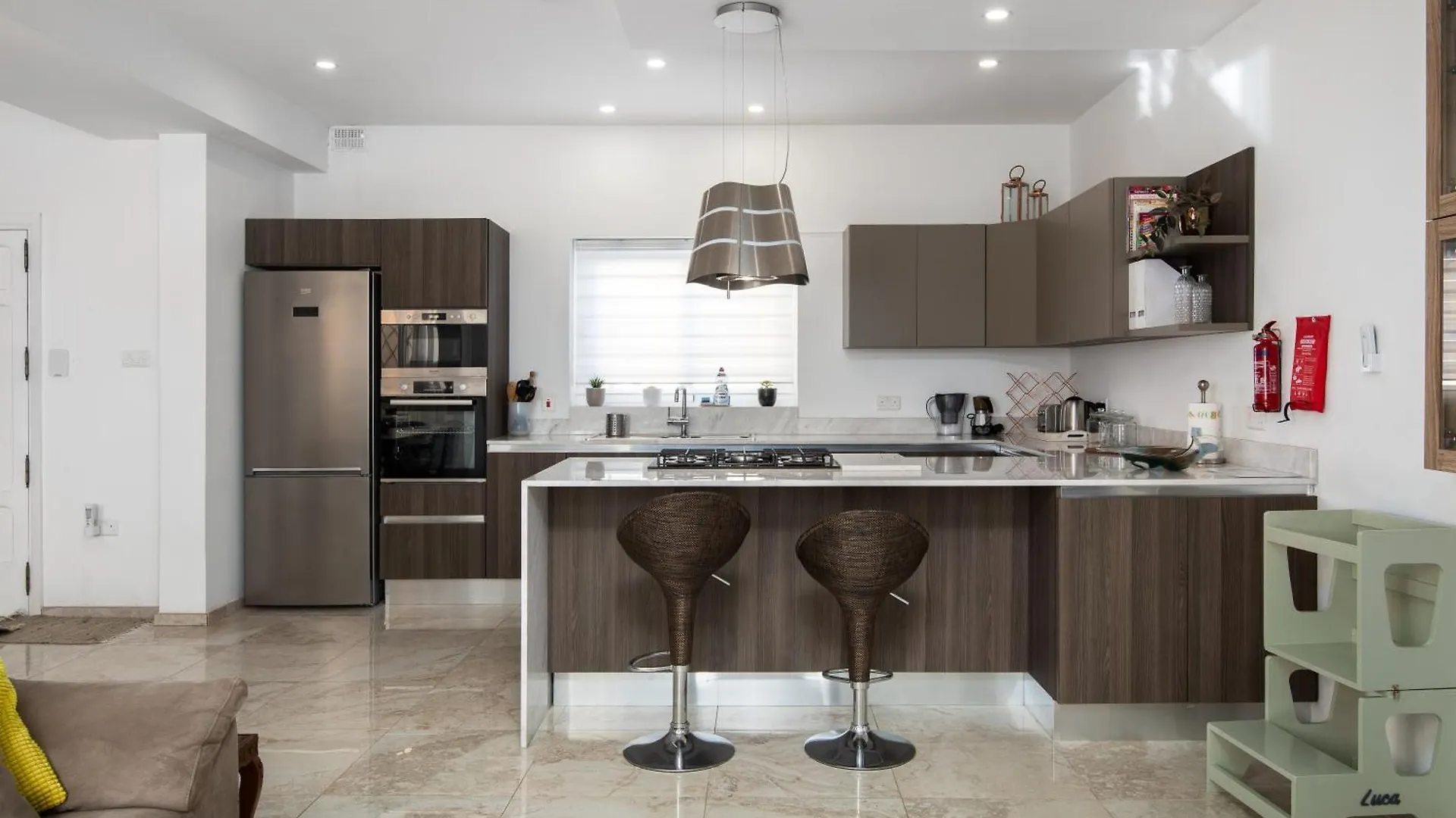 Family-Friendly Spacious Townhouse With Garden - Close To Airport Gudja